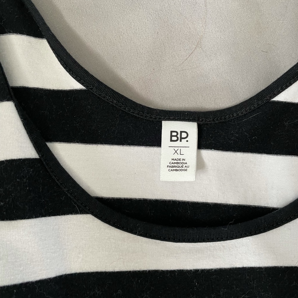 Tank top - Picture 2 of 3